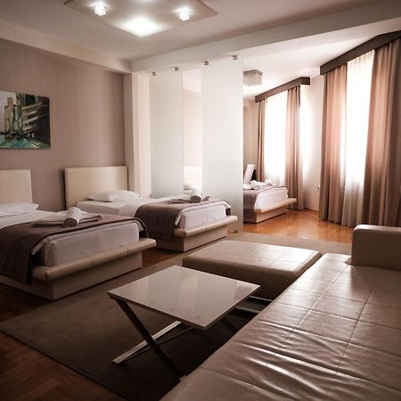 Garni Uni Elita Lux Hotel Ni Exterior foto