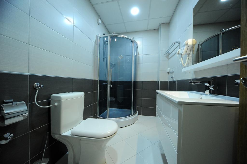 Garni Uni Elita Lux Hotel Ni Exterior foto